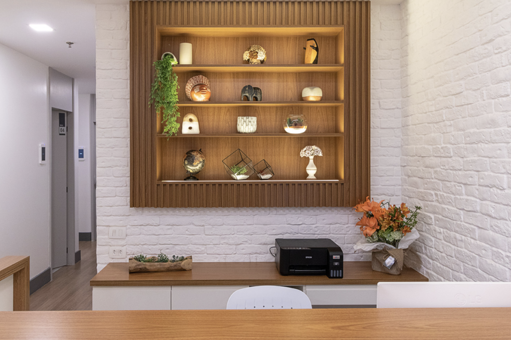 Sobre recepção principal, atendimento humano, acessibilidade